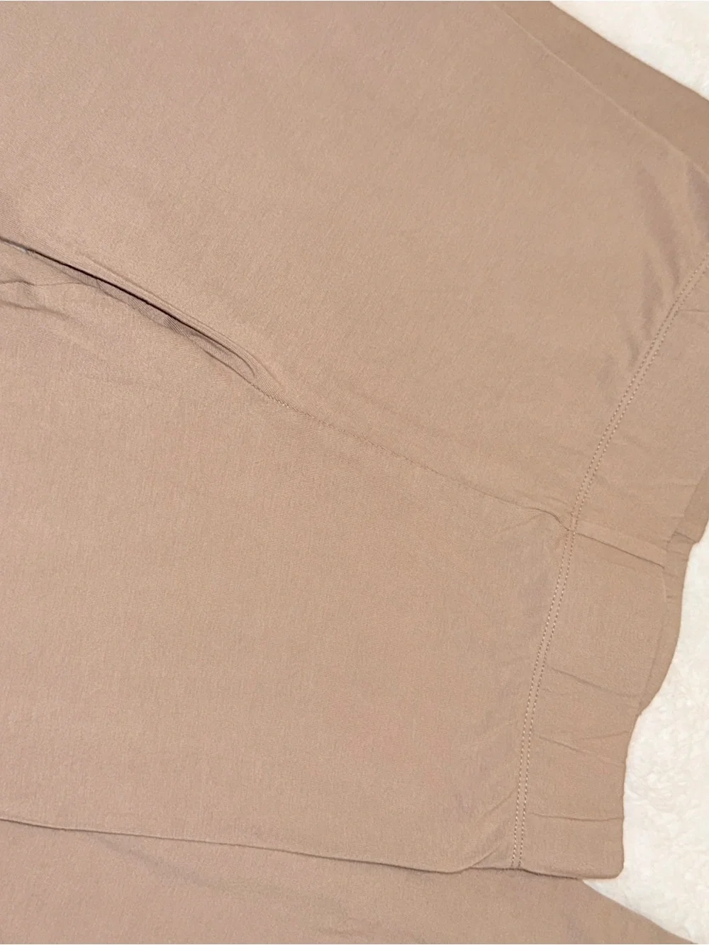 Good American woman  legging Pants in Taupe